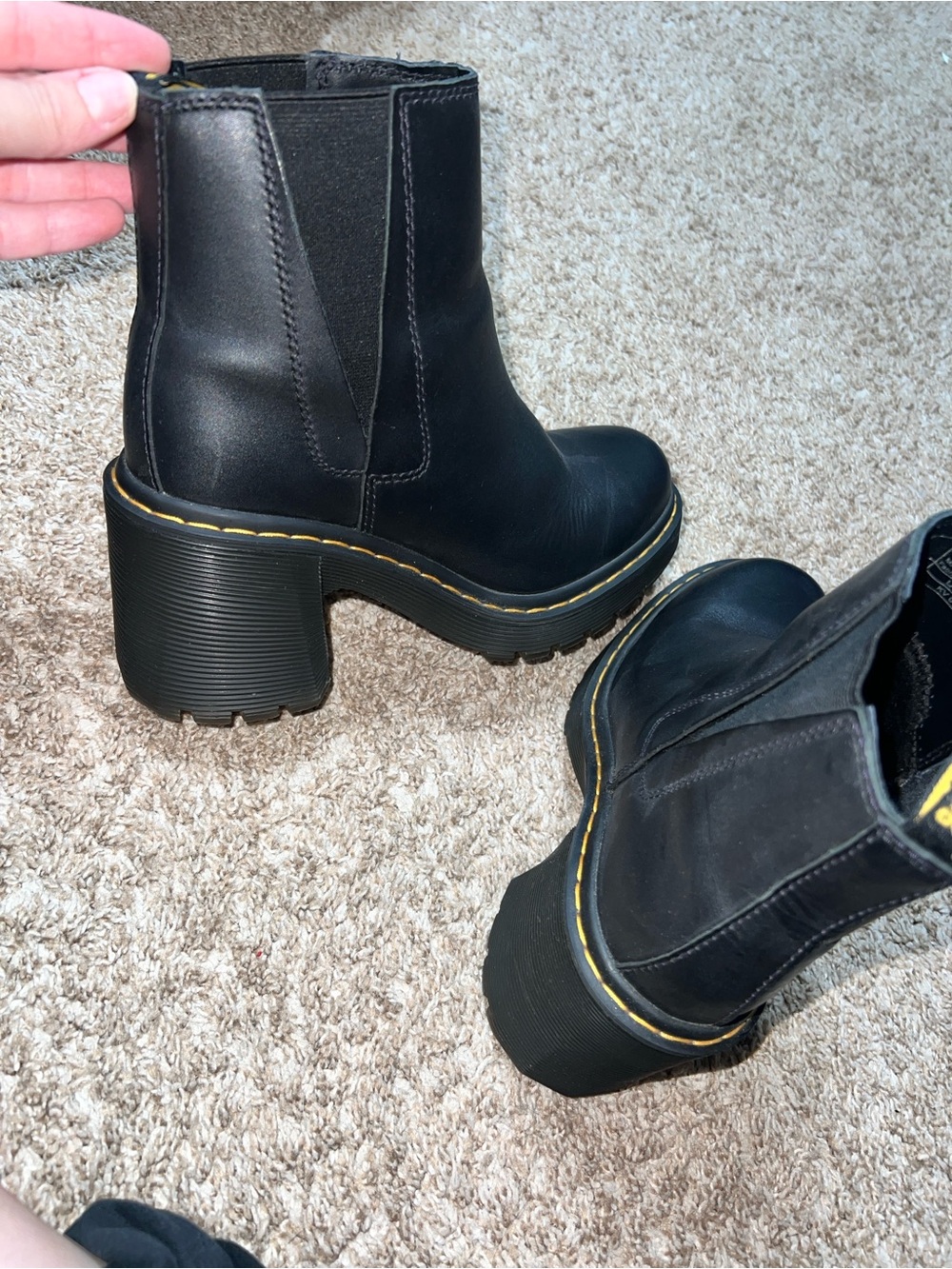 Women’s size 8 Dr martens - Picture 7 of 8